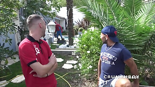 Kevin Ass used raw by surprise by his 2 friends