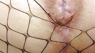 Pushing out multiple creampies