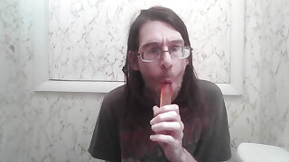 skinny twink tying cock and balls up and jerking off