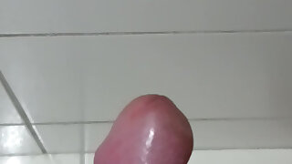 Jerking off to the toilet