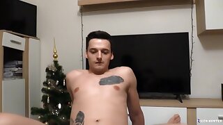 Hunter Handjob Indoor - Czech Hunter