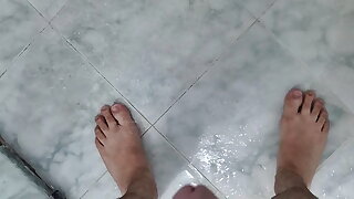 PEE VIDEO